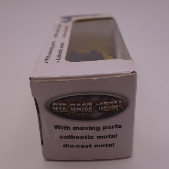 City Vehicle Auto World 1:87 Scale w/ moving parts authentic metal Die-Cast Car - Picture 2 of 11